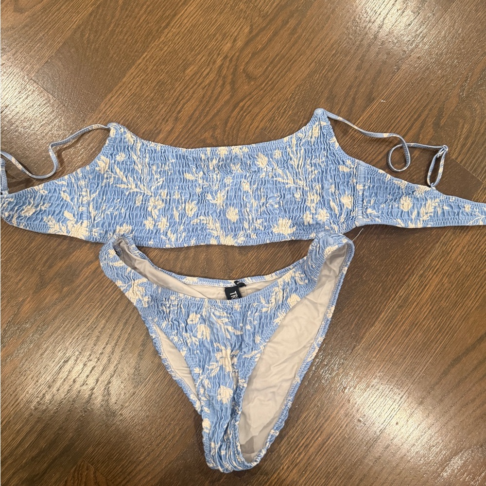 Triangl Swimwear Light Blue White Smocked Bikini Set Top L Bottom M Women's